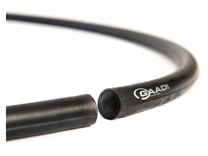Gaadi Rubena 28x1 1/4-1 3/8 frans 47mm 32/37-622/6 Zwart